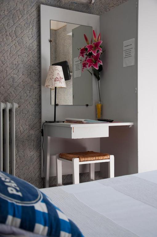 Le Pavillon Bleu Hotel Restaurant ロワイヤン 部屋 写真