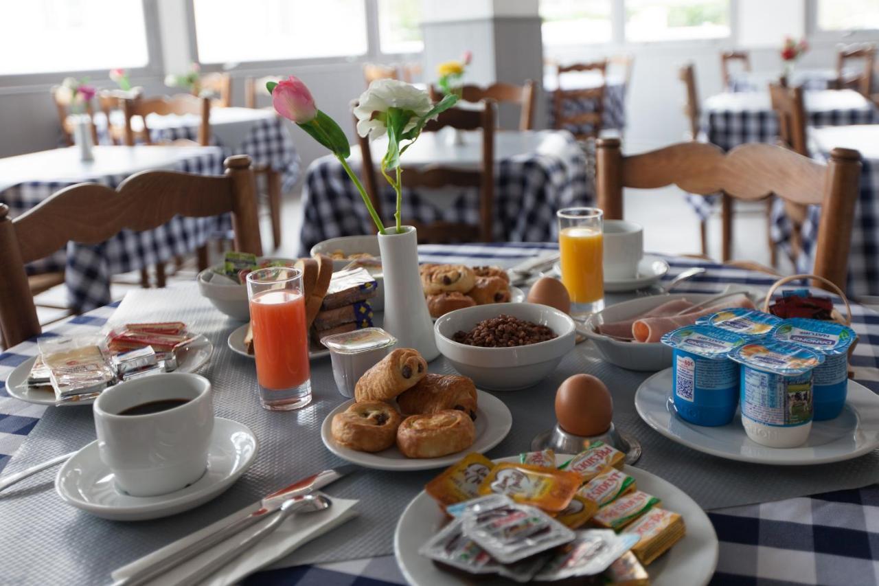 Le Pavillon Bleu Hotel Restaurant ロワイヤン エクステリア 写真